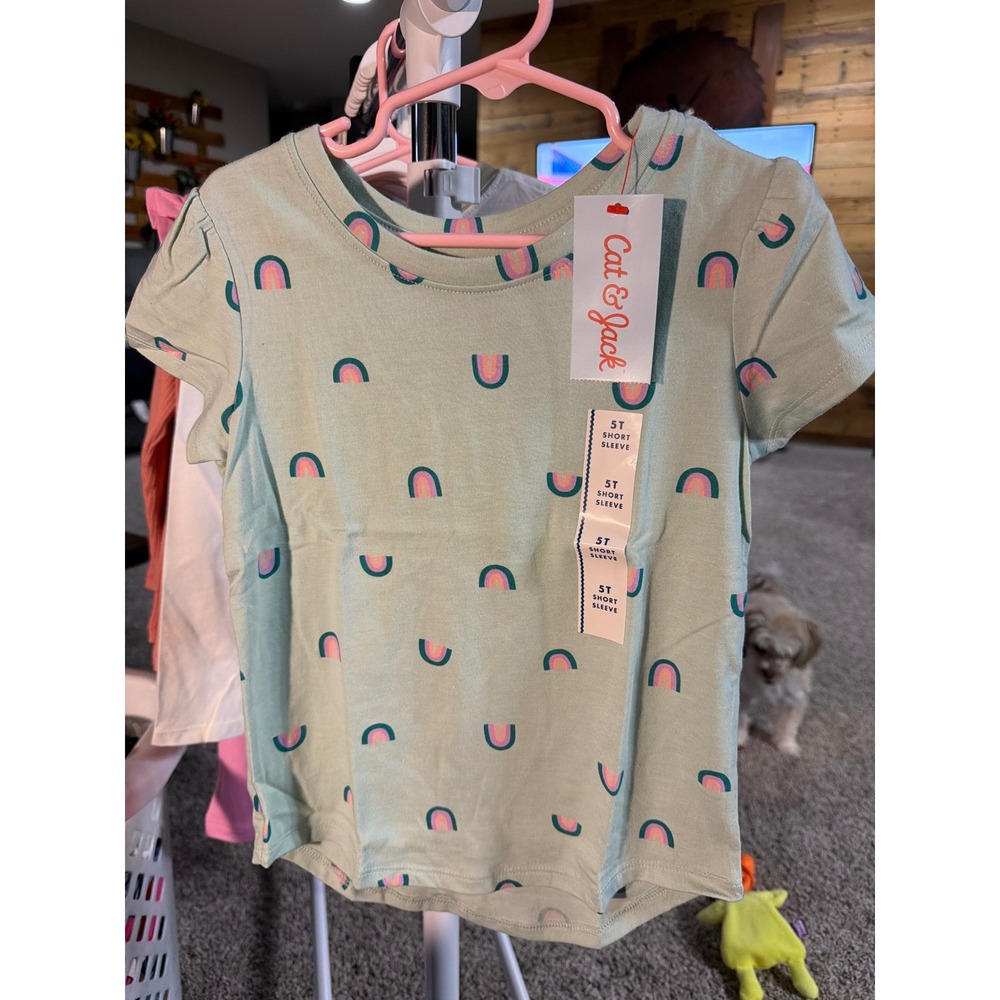 Cat & Jack Girls 5T Rainbow Print Short Sleeve Tee Light Green Puff Sleeve NWT
